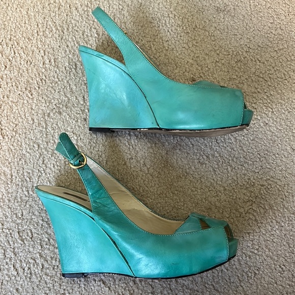 Max Studio mint green leather platform. - Picture 7 of 12